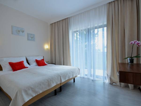 sypialnia w apartamencie 2 pokojowym