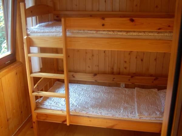 łóżko piętrowe