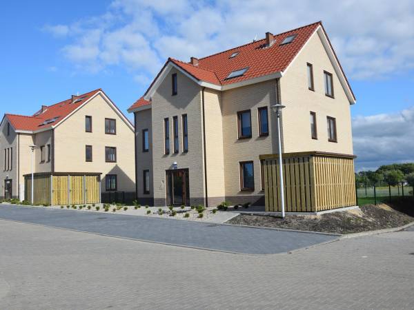 Widok budynku apart. 4 os.