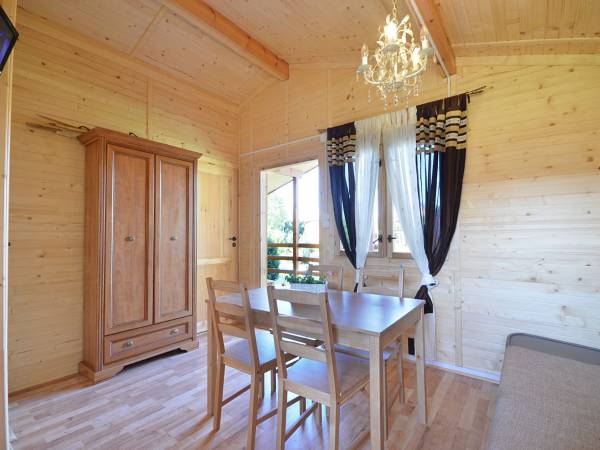 Domki i pokoje Nadia