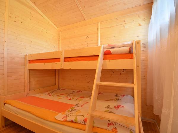 Domki i pokoje Nadia