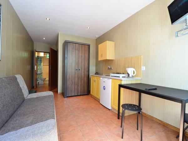 DOMEK 11 -16 (2 POKOJE) 