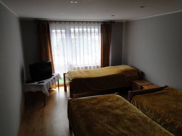 pokój trzyosobowy z balkonem