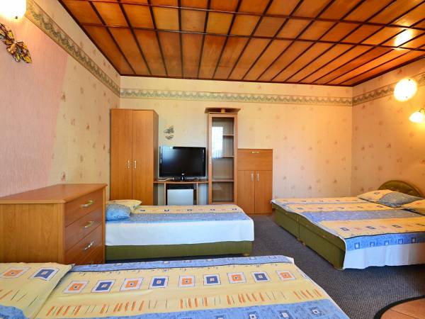 Pokój w pawilonie 3 lub 4 os.