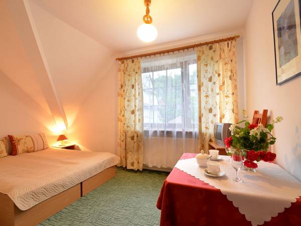 Pokoje Gościnne, Poniatówka