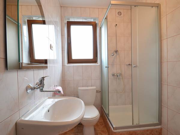 Pokoje Gościnne, Poniatówka